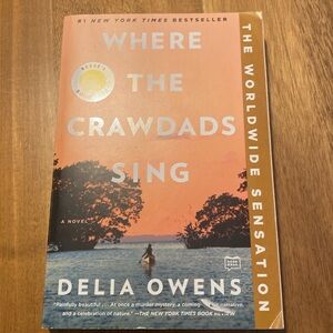 Where the Crawdads Sing - Delia Owens | paperback | like new
